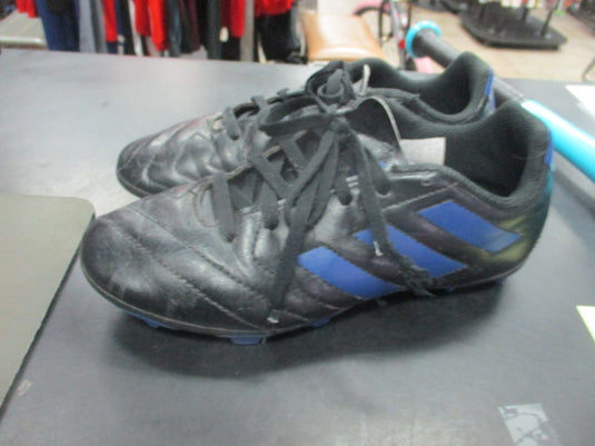 Used Adidas Soccer Cleats Size 3.5