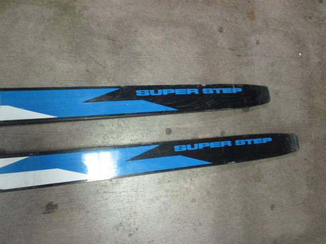Load image into Gallery viewer, Used Fischer Super Step Cross Country Skis 210cm

