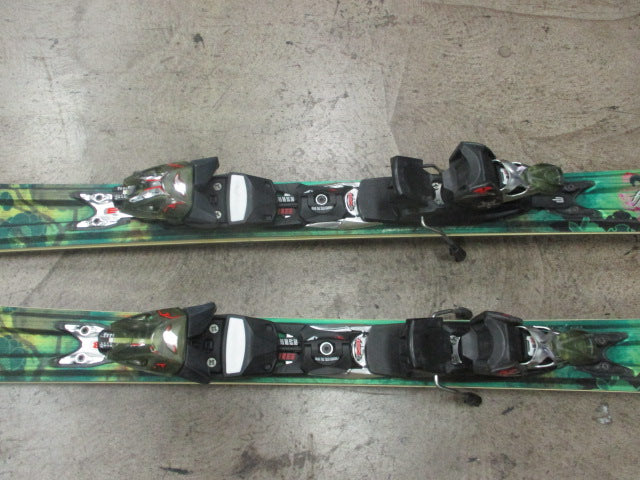 Load image into Gallery viewer, Used Nordica Phenom 154cm Skis W/ Nordica Bindings
