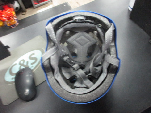 Load image into Gallery viewer, Used Electra Bike Helmet Size Small
