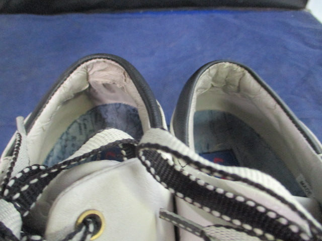 Load image into Gallery viewer, Used FootJoy LoPro Collection Golf Shoues Adult Size 8.5 - worn heels
