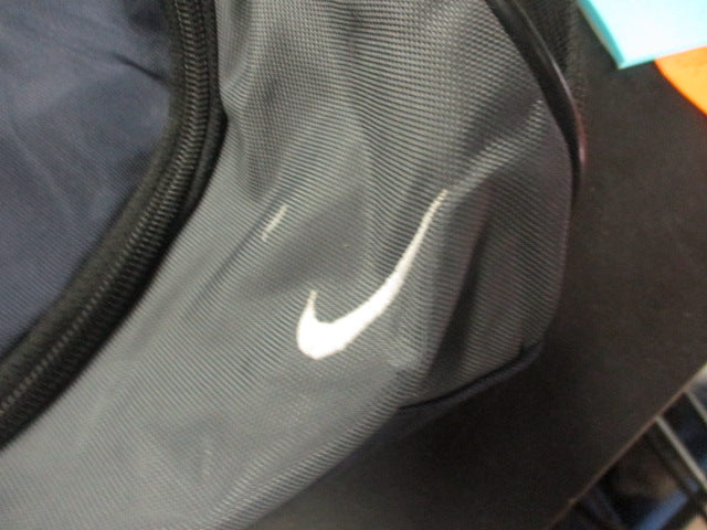 Load image into Gallery viewer, Used Nike Golf Shoe Bag
