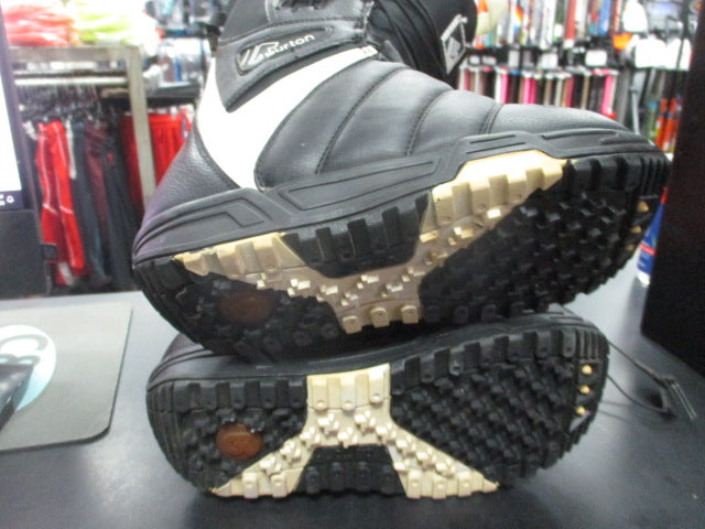 Load image into Gallery viewer, Used Burton Mint Womens Snowboard Boots Size 7
