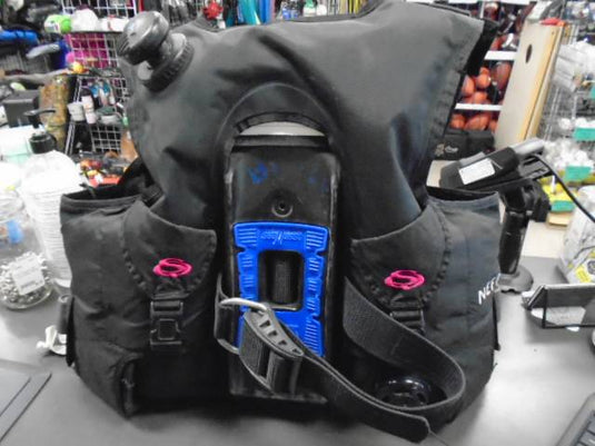 Used Seaquest Diva QD Size Small BCD