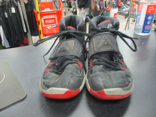 Used Nike Boy's Basketball Shoes Size 6