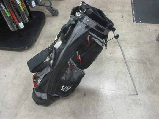 Used HS Golf Stand Bag (Stand Poles Are Slightly Bent)