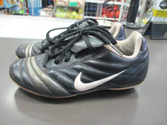 Used Nike Soccer Cleats 13.5c
