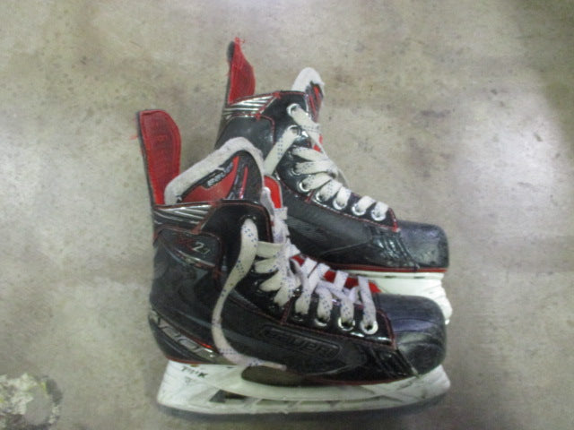 Load image into Gallery viewer, Used Bauer Vapor X2.7 Junior Hockey Skates Size 3
