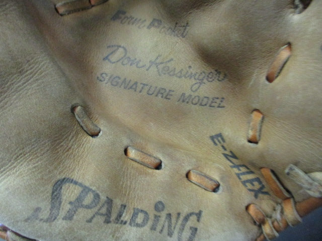 Load image into Gallery viewer, Vintage Spalding Don Kessinger Leather Baseball Glove

