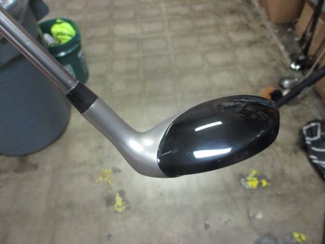 Load image into Gallery viewer, Used TaylorMade Rescue id 4 HYBRID
