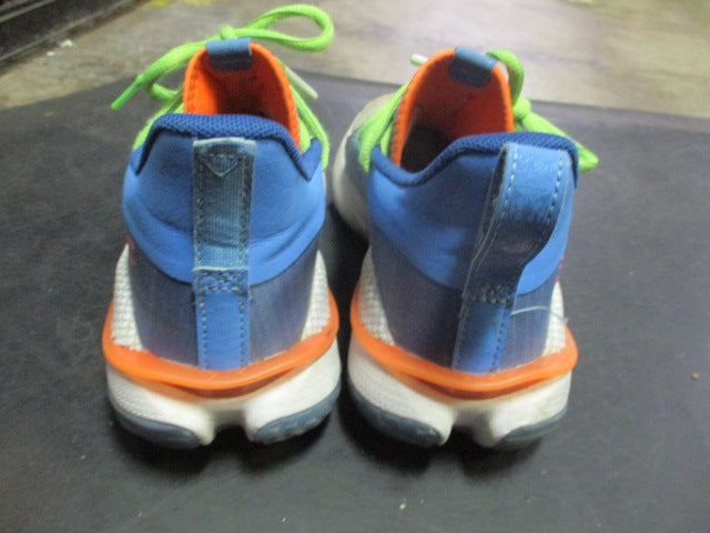 Load image into Gallery viewer, Used Under Armour Basketball Shoes Size 5
