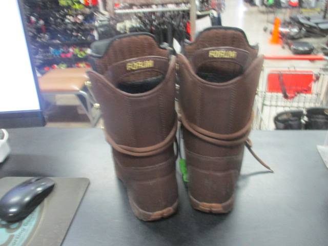 Load image into Gallery viewer, Used Forum Aura Size Womens Size 6 Snowboard Boots
