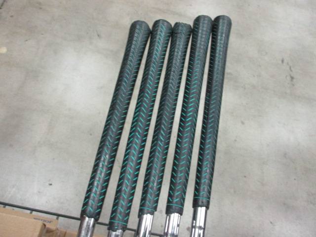 Load image into Gallery viewer, Used Wilson Aggressor Iron Set 5-9
