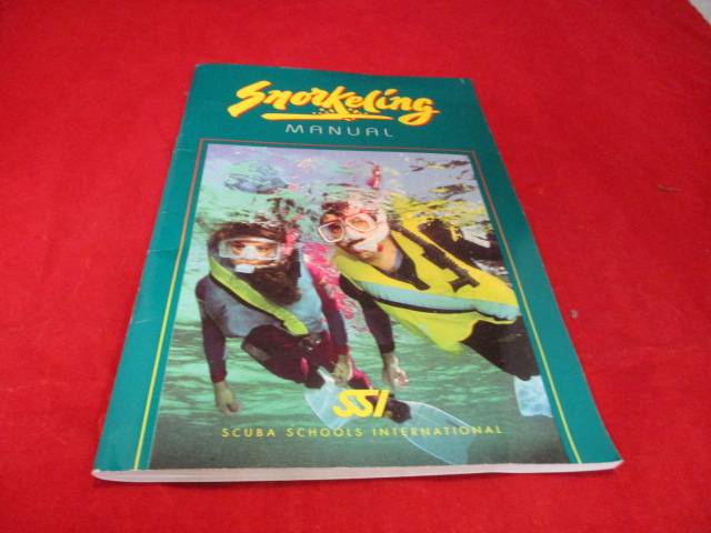 Load image into Gallery viewer, Used Scuba Schools Snorkeling Manual
