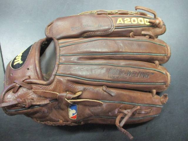 Load image into Gallery viewer, Used Wilson A2000 K33 Lefty Baseball Glove 12&quot; (LHT)
