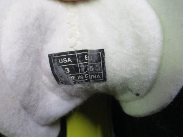 Load image into Gallery viewer, Used CCM Tacks 9040 Hockey Skates Size 3
