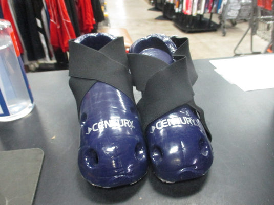 Used Century Purple Foam Sparring Shoes Size 1/2