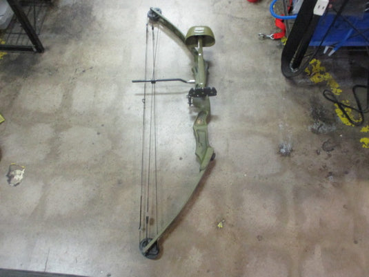 Used Bear Whitetail II Coumpound Bow 30