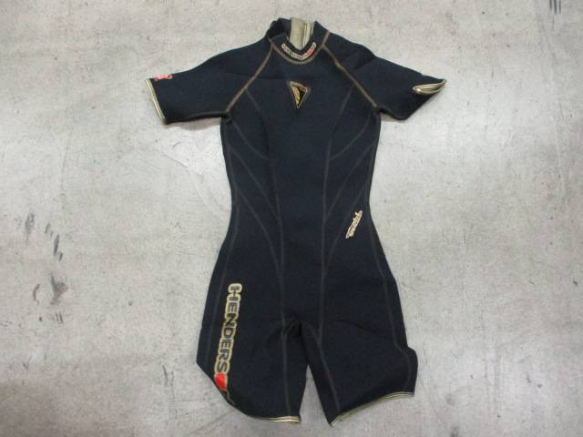 Load image into Gallery viewer, Used Henderson 3mm Shorty Wetsuit Size 6
