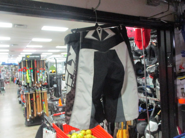 Load image into Gallery viewer, Used Fly Racing Riding Shorts Size 28
