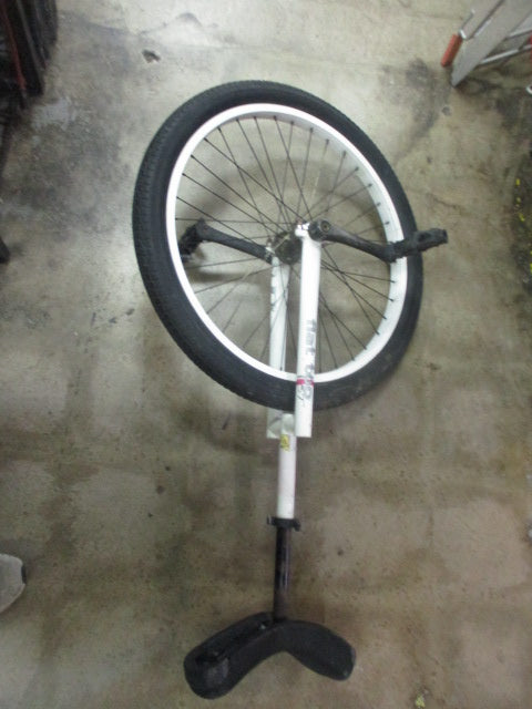 Load image into Gallery viewer, Used Sun Flat Top ST 24&quot; Unicycle
