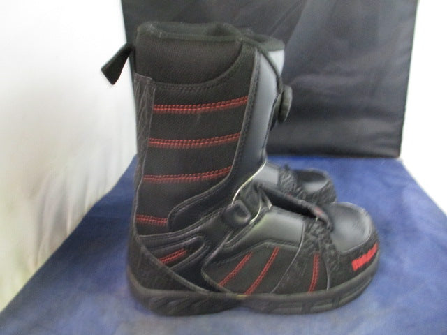 Load image into Gallery viewer, Used ThirtyTwo Kids BOA Snowboard Boots Size 5
