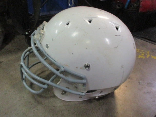 Load image into Gallery viewer, Used Schutt Recruit Hybrid Football Helmet Youth Large (JAW PADS DAMAGED)
