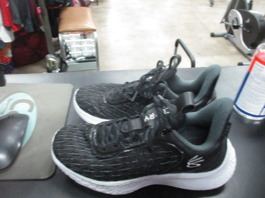 Used Under Armour Curry Basketball Shoes Size 6