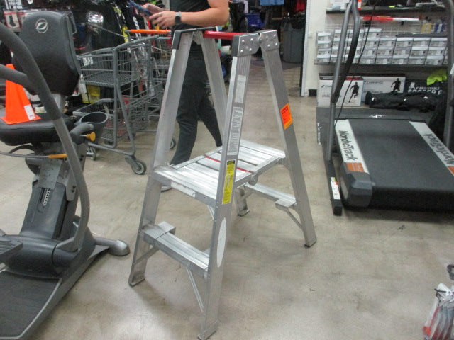 Load image into Gallery viewer, Used Werner PT372 300-Pound Duty Rating Twin Step Aluminum Stockr&#39;s Ladder, 2ft
