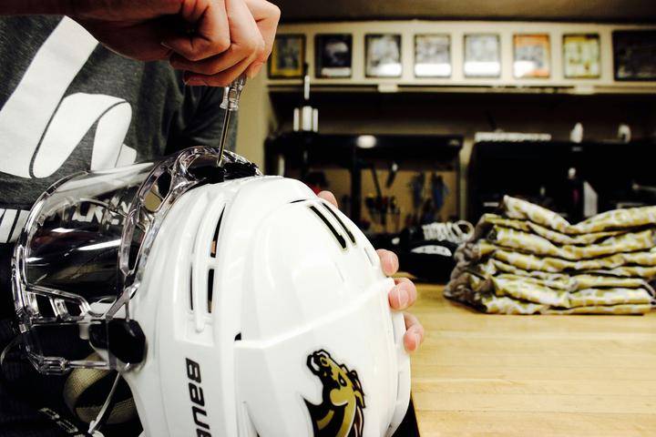 Load image into Gallery viewer, HOWIES HOCKEY HELMET REPAIR KIT
