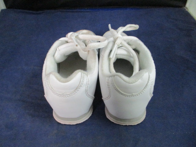 Load image into Gallery viewer, Used Ion Cheer Shoes Youth Size 10
