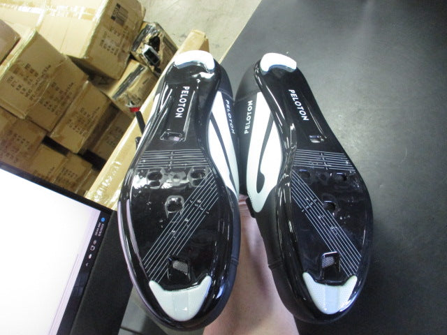 Load image into Gallery viewer, Used Peloton Cycling Shoes Size 46

