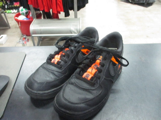 Used Nike Air Forces Size 2