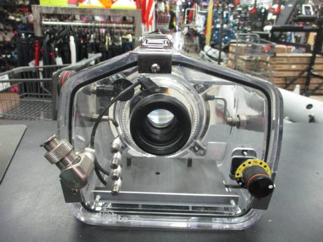 Load image into Gallery viewer, Used Ikelite DM1008 Underwater Waterproof Camera Case For Display
