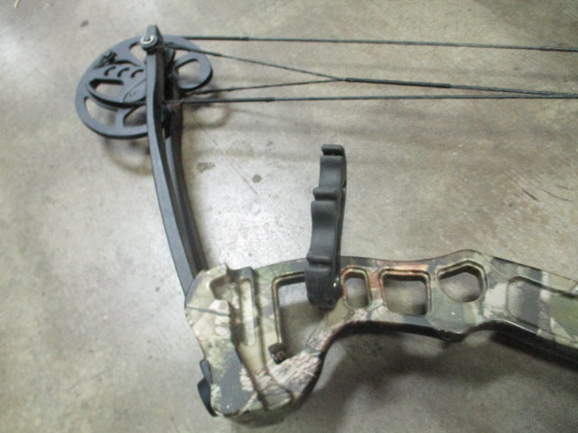 Load image into Gallery viewer, Used Barnett Arhcery Vortex Compound Bow
