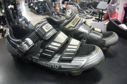Used Shimano M225 Size 9.5 Bike Shoes