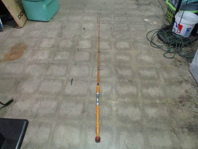 Load image into Gallery viewer, Used Vintage Varmac RS-1 6&#39; 4&quot; Fishing Pole
