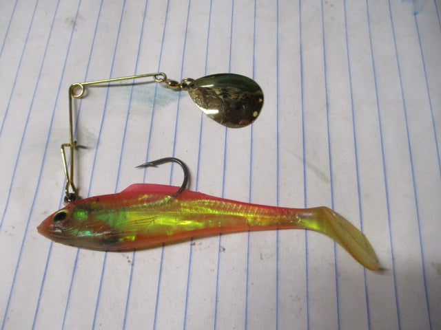 Load image into Gallery viewer, Used Bea Spinnerbait w/ Swim Shad Lure
