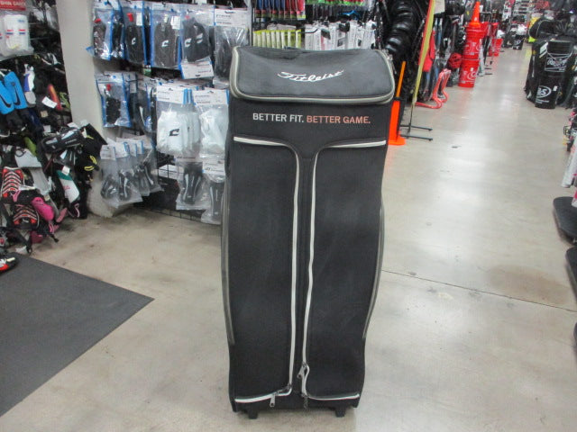 Load image into Gallery viewer, Used Titleist Vendor Club Wheeled Golf Travel Bag
