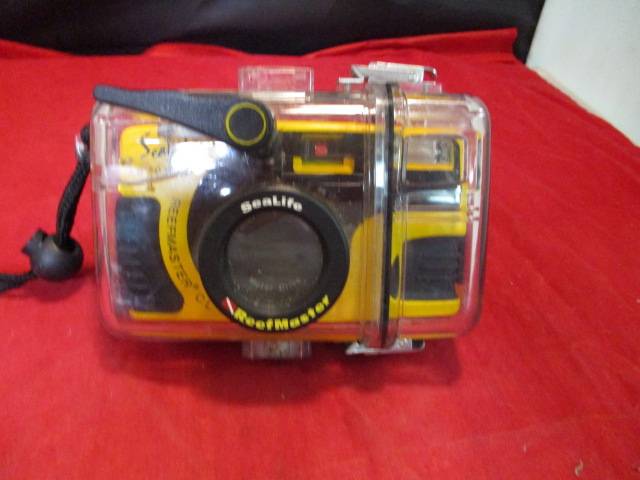 Load image into Gallery viewer, Used Sealife Reefmaster CL 35mm Underwater Camera
