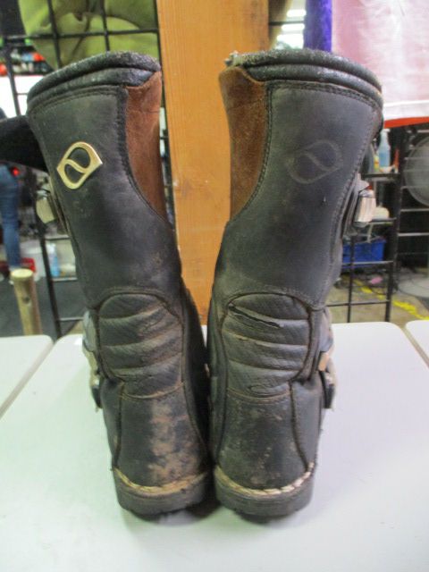 Used MSR VX1 Motorcross Boots Adult Size 6 - cracked