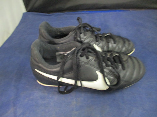 Used Nike Soccer Cleats Youth Size 1
