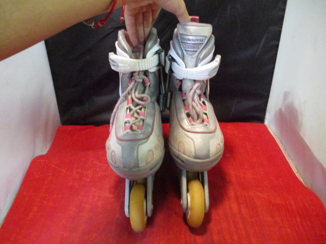 Load image into Gallery viewer, Used Bladerunner Twist In line Skates Adjustable Child size 1-4
