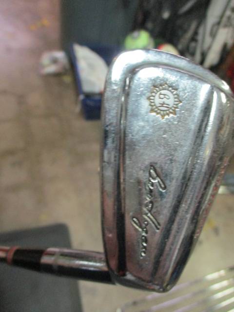 Load image into Gallery viewer, Used Ben Hogan Apex 4-Equilizer wedge (missing 5 iron)
