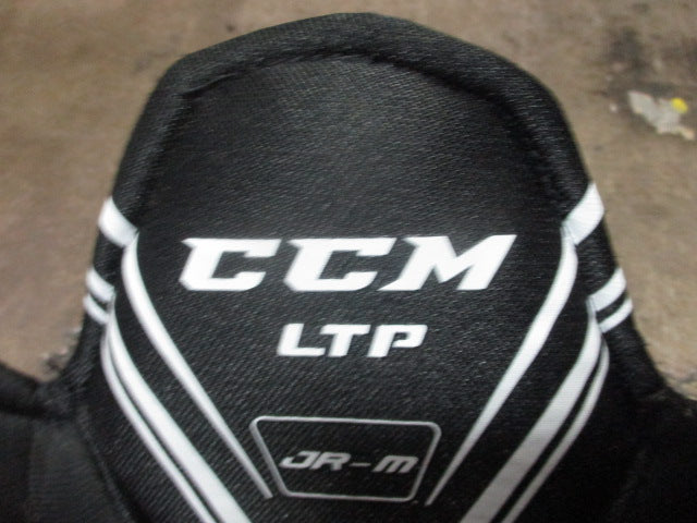 Load image into Gallery viewer, Used CCM LTP Hockey Breezers Size Youth Medium
