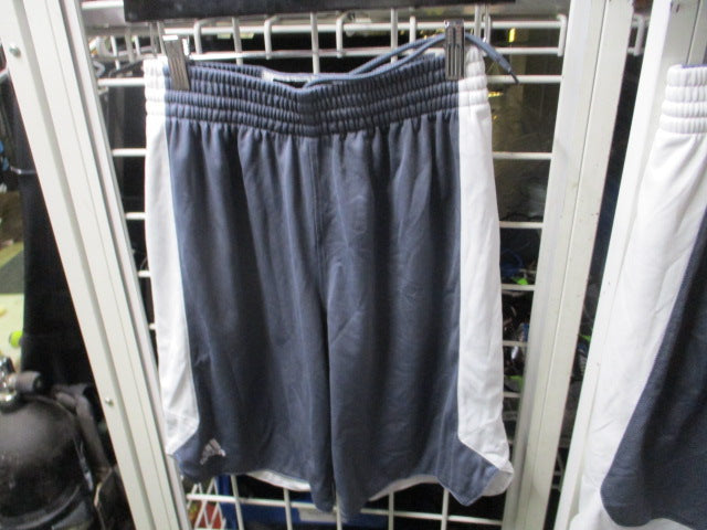 Load image into Gallery viewer, Used Adidas Basketball Shorts Size Small
