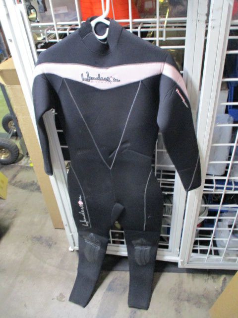 Load image into Gallery viewer, Used Henderson Thermoprene Full Wetsuit 7 mm Women&#39;s Size 6
