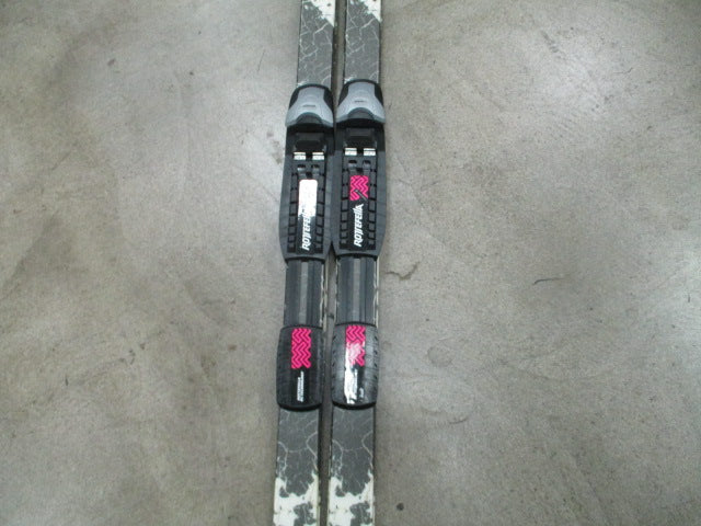 Load image into Gallery viewer, Used Madshus Backcountry Series Multigrip Base 205cm Cross Country Skis
