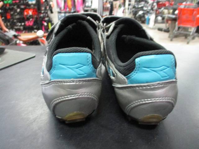 Load image into Gallery viewer, Used Diadora Cycling Shoes Size 7
