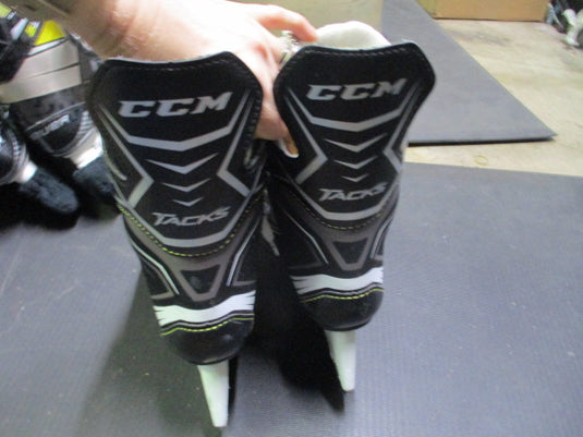 Used CCM Tacks 9040 Hockey Skates Size 3